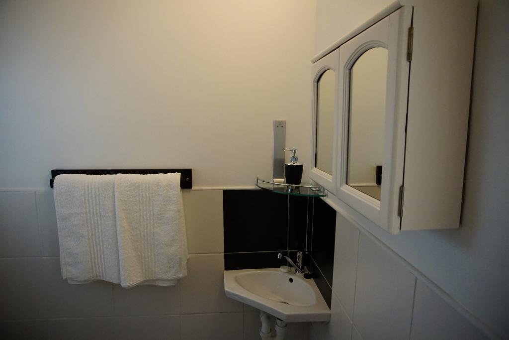 Two Door Cottage Cidade Do Cabo Quarto foto